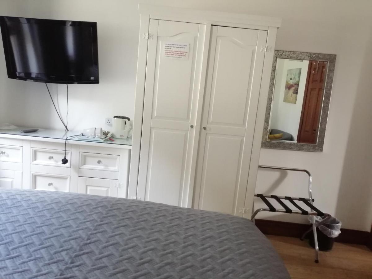 J&J Guest House Ballycastle Extérieur photo
